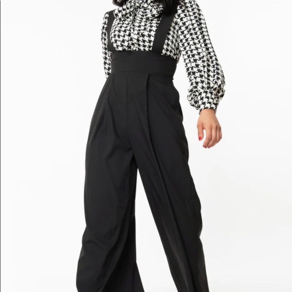 Unique Vintage Black Wide Leg Rochelle Suspender Pants✨ Witchy & Elegant. SIZE M